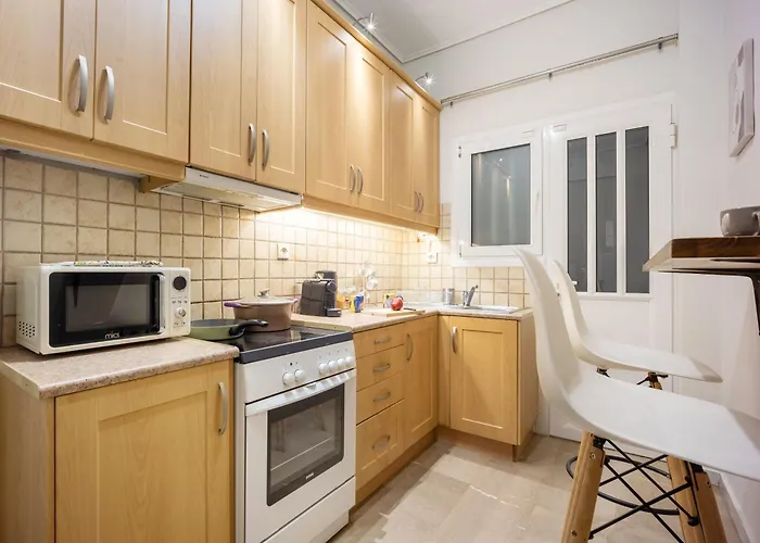 Spacious Garden Apt